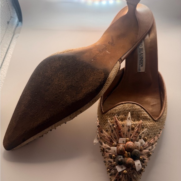 Vintage Manolo Blahnik Pumps - Picture 3 of 12